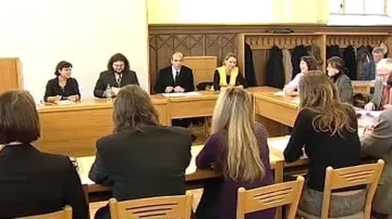 Volba děkana na filosofické fakultě v Plzni