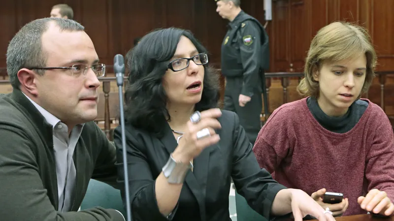 Ilja Politkovskij, právnička Anna Stavická a Věra Politkovská