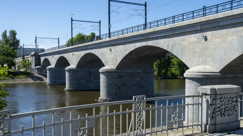 Zrekonstruovaný Negrelliho viadukt