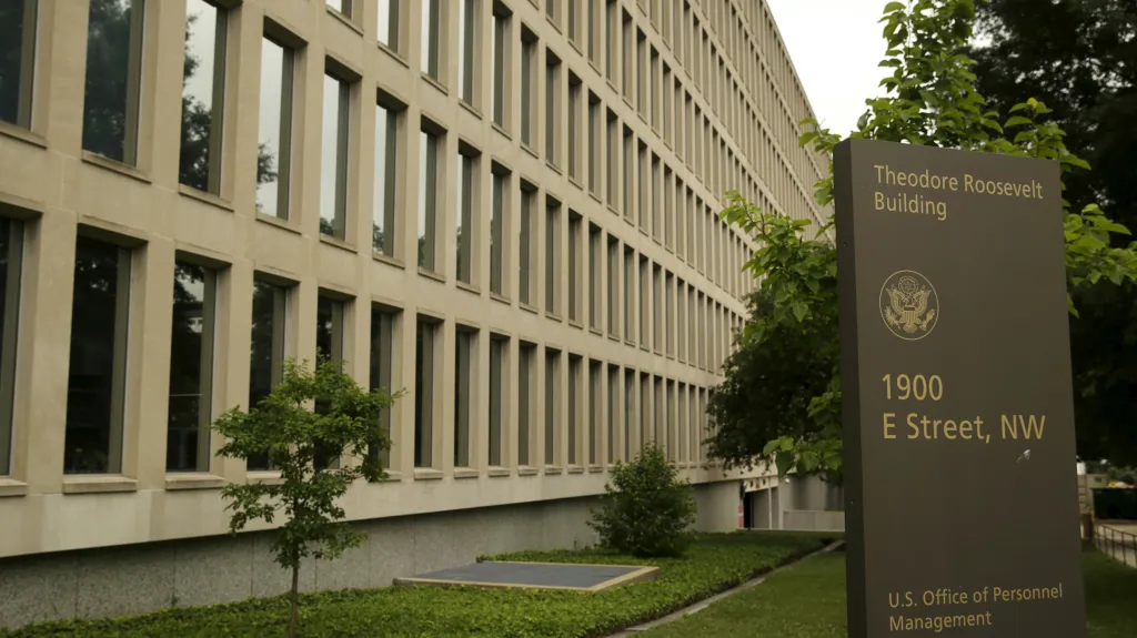 Budova OPM ve Washingtonu na snímku z roku 2015
