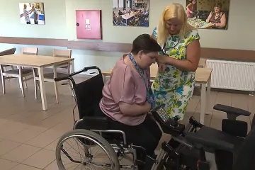 Demence může nastat i po úrazu. Domovy pro seniory řeší i žádosti mladých