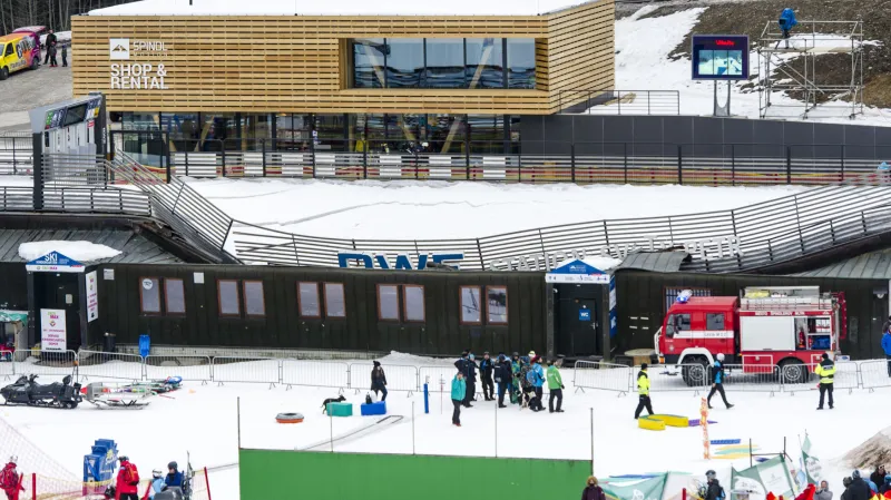 U lanovky na Pláň se propadla konstrukce, po které přicházejí cestující