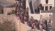 Santorini a turisté