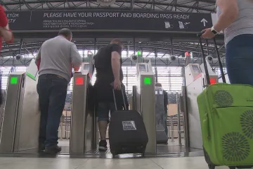 Roste počet stížností na cestovní kanceláře i na zpožděné lety. Lidé se mohou domoci odškodného 