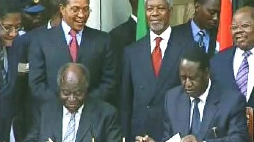 Mwai Kibaki a Raila Odinga