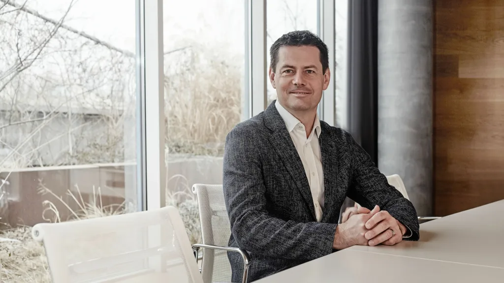 Karel Komárek se v roce 2020 posunul v žebříčku Forbesu na pozici druhého nejbohatšího Čecha