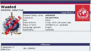 Zatykač na Juliana Assangea