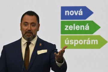 Na obnovu domu bude možné získat bezúročnou půjčku až 2 miliony korun, řekl Červený