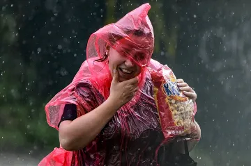 V Plzni bylo skoro 36 stupňů. Střední a severní Čechy pak zasáhly silné bouřky