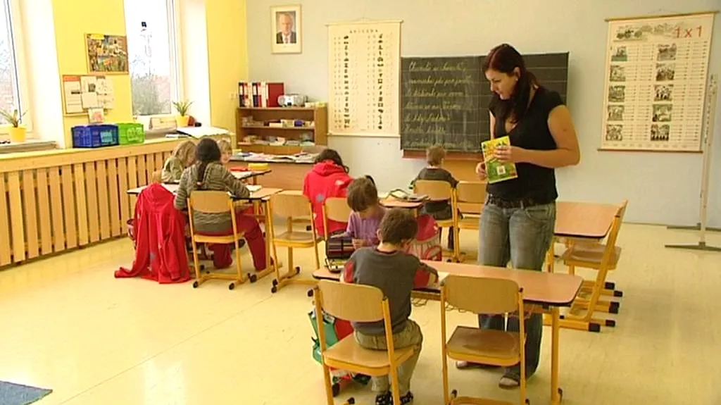 Výuka v základní škole v Líšťanech