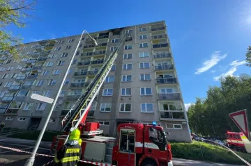 U požáru v Trutnově zasahovali hasiči i záchranáři