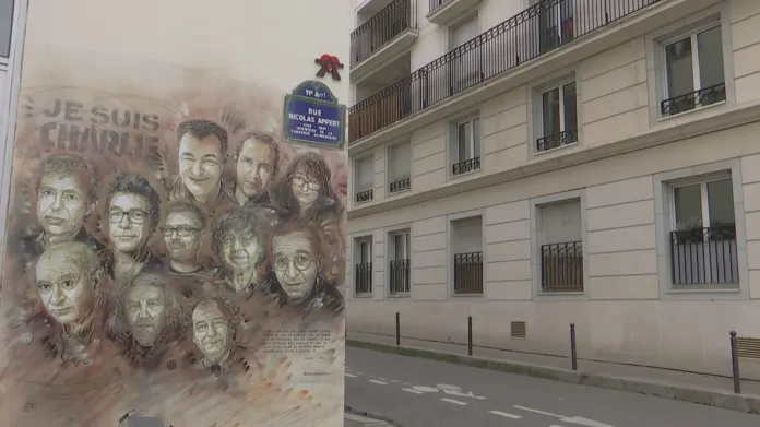 Pamětní deska obětem teroru z redakce Charlie Hebdo
