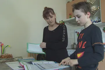 Rodiny v bytové nouzi se zabydlují. Mají domov, který dosud neměly