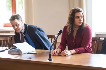 Soud potvrdil ženě trest za nevhodné chování k dětem ve školce