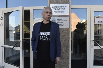 Údajné šíření toxikomanie v časopisu Legalizace posoudí krajský soud, odvolali se šéfredaktor i žalobce