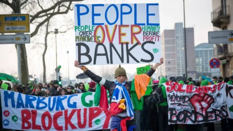 Ve Frankfurtu se demonstrovalo proti ECB a kapitalismu