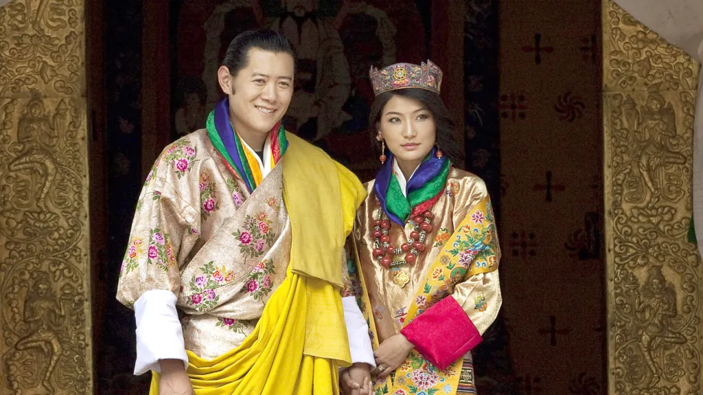 Bhútánský král Džigme Khesar Namgjel Vangčuk se oženil se studentkou Džetsun Pema