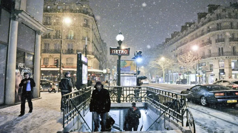Sníh v Paříži