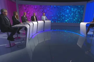 Zástupci kandidujících uskupení diskutovali v Politickém spektru o covidu-19 i hospodaření státu