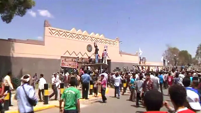 Protesty před americkou ambasádou v Jemenu