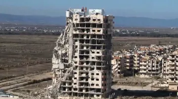 Horizont ČT24: Poslední rebelové opouštějí Homs