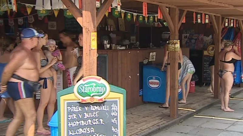 Stánek s občerstvením na koupališti