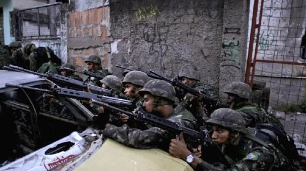 Vojáci proti drogovým gangům