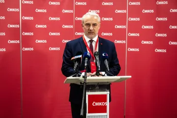 Středula byl znovu zvolen do čela odborové konfederace ČMKOS