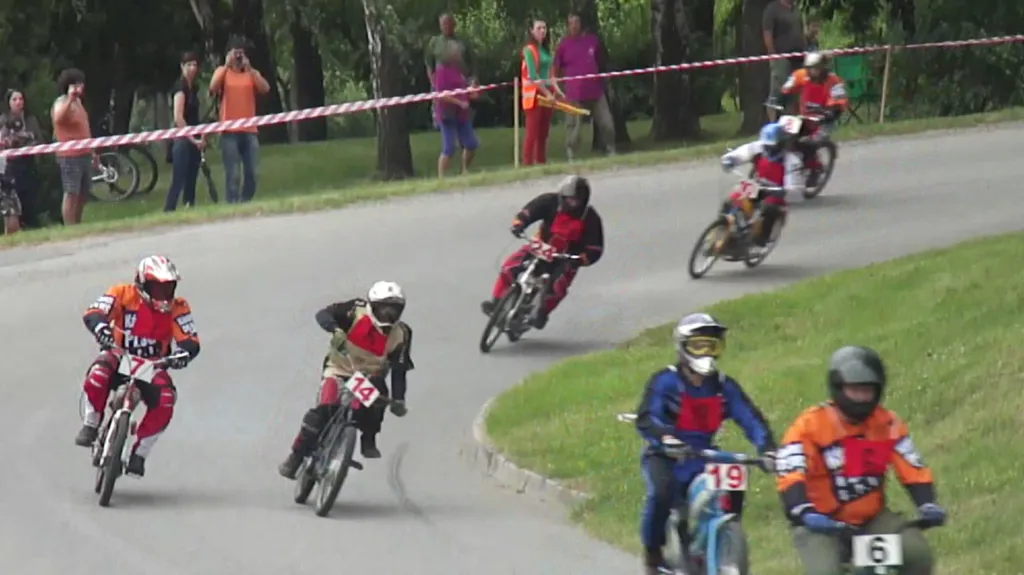 Závod mopedů na Vyškovsku
