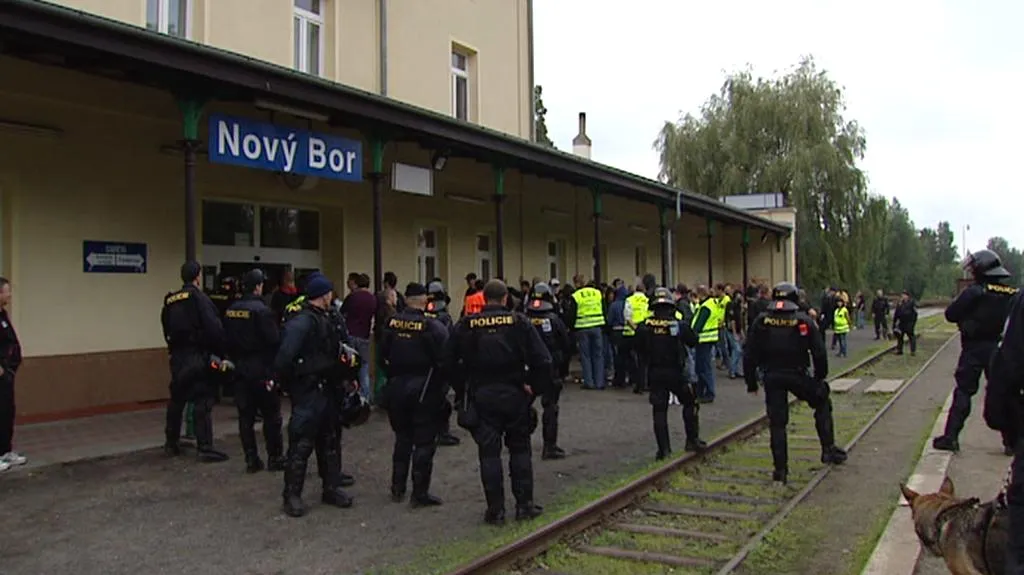 Policisté na nádraží