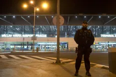 Falešný poplach kvůli bombě na čas omezil provoz Havlova letiště