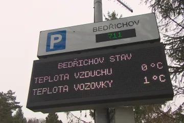 Kolapsu dopravy v Jizerských horách má předejít nový systém. Řidiče navede na nevytížená parkoviště
