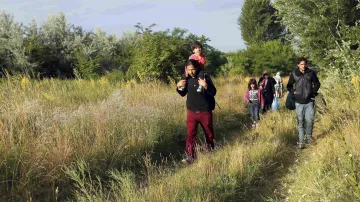 Migranti v Maďarsku po překročení srbských hranic