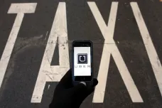 Podle Brna i Prahy Uber porušuje zákon, po vládě žádají vyjasnění podmínek