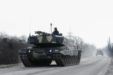 Obrana potřebuje sedm miliard ke splnění závazku vůči NATO. Vyhlíží proto tanky