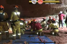 Na hasiče v Brazílii se při cvičení zřítil kus jeskyně, devět z nich zemřelo