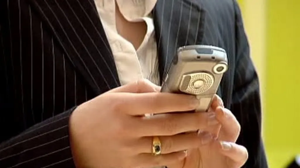 Mobilní telefon