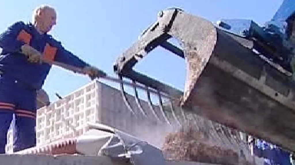 Rozhrnování biomasy