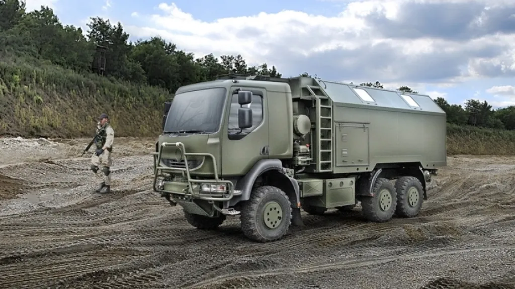 Armádní Tatra T810