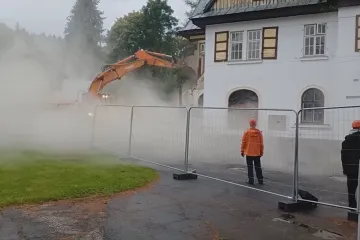 Ve Špindlerově Mlýně šla k zemi budova, která dala obci jméno. Podle úřadu bez povolení
