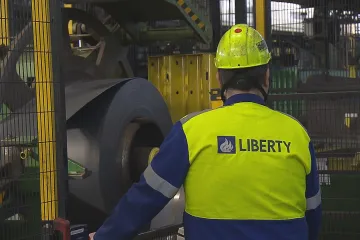 Auta je nesmí prorazit. V Liberty se opět rozjela výroba svodidel