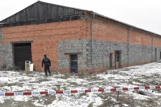 Dva nelegální sklady nebezpečného odpadu v Moravskoslezském kraji ukrývaly stovky barelů