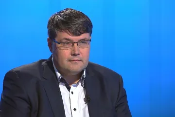 Kuklík: Lidé vybírají strany jako v samoobsluze. Místo programu rozhoduje líbivý obal 