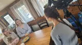 Nataliia Kosiaková při rozhovoru s Ukrajinci v Česku