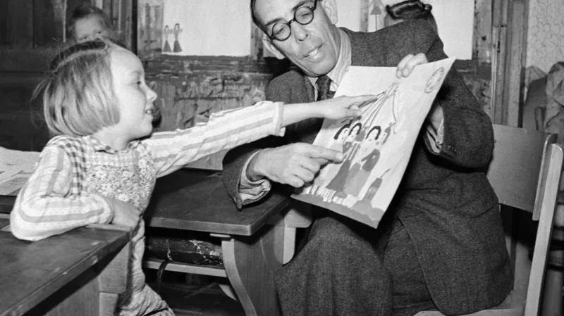 Jitka Samková z Rudolfova v Československu namalovala jednu z prvních pohlednic UNICEF (1948)