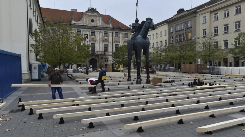 U sochy Jošta vzniká kluziště