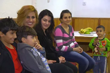 Z Iráku na zasněženou Vysočinu – uprchlíci začali život v Česku nákupem teplých bot