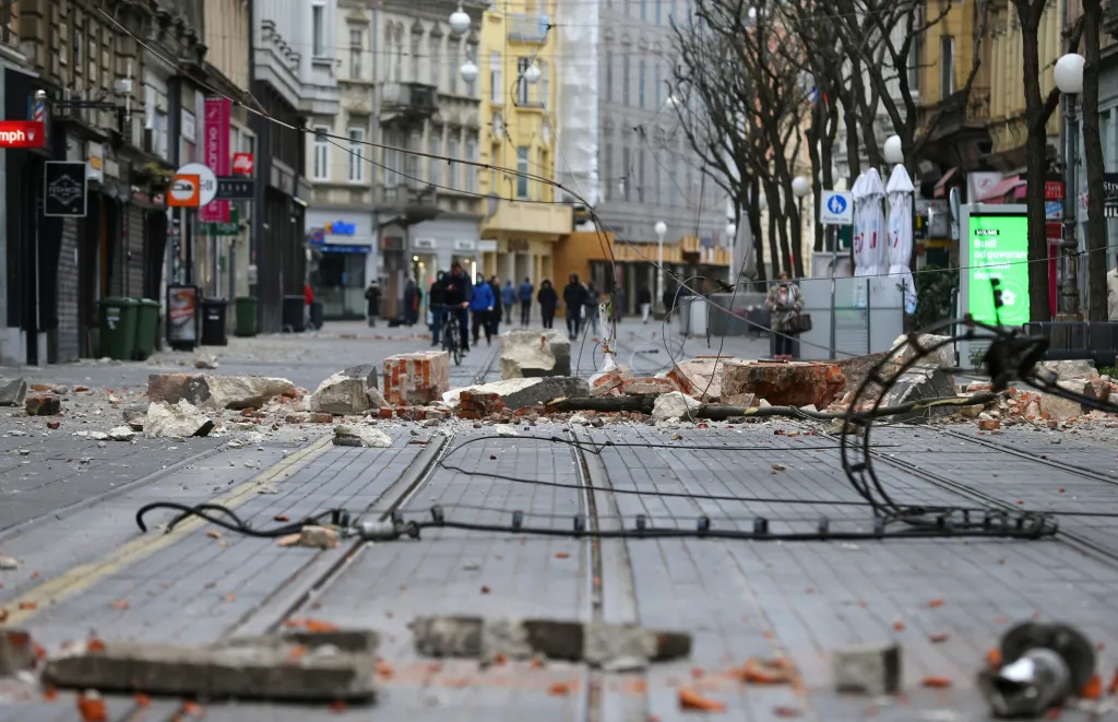 Zemětřesení v Chorvatsku způsobilo významné škody na budovách i historických památkách převážně ve městě Záhřeb