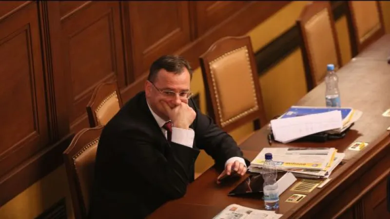 Týden, který rozhodne o Nečasovi