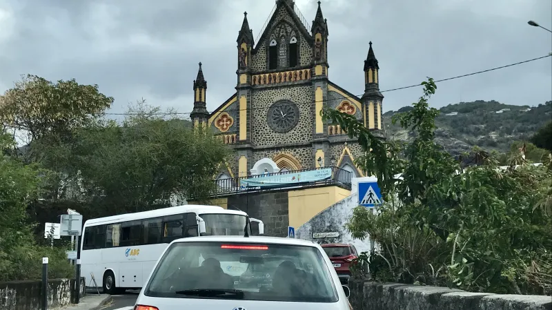 Jeden z kostelů na Réunionu